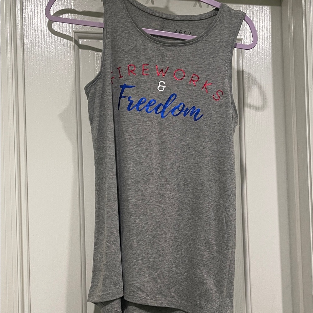 Apt. 9 Gray Sleeveless Tee with Red and Blue Print